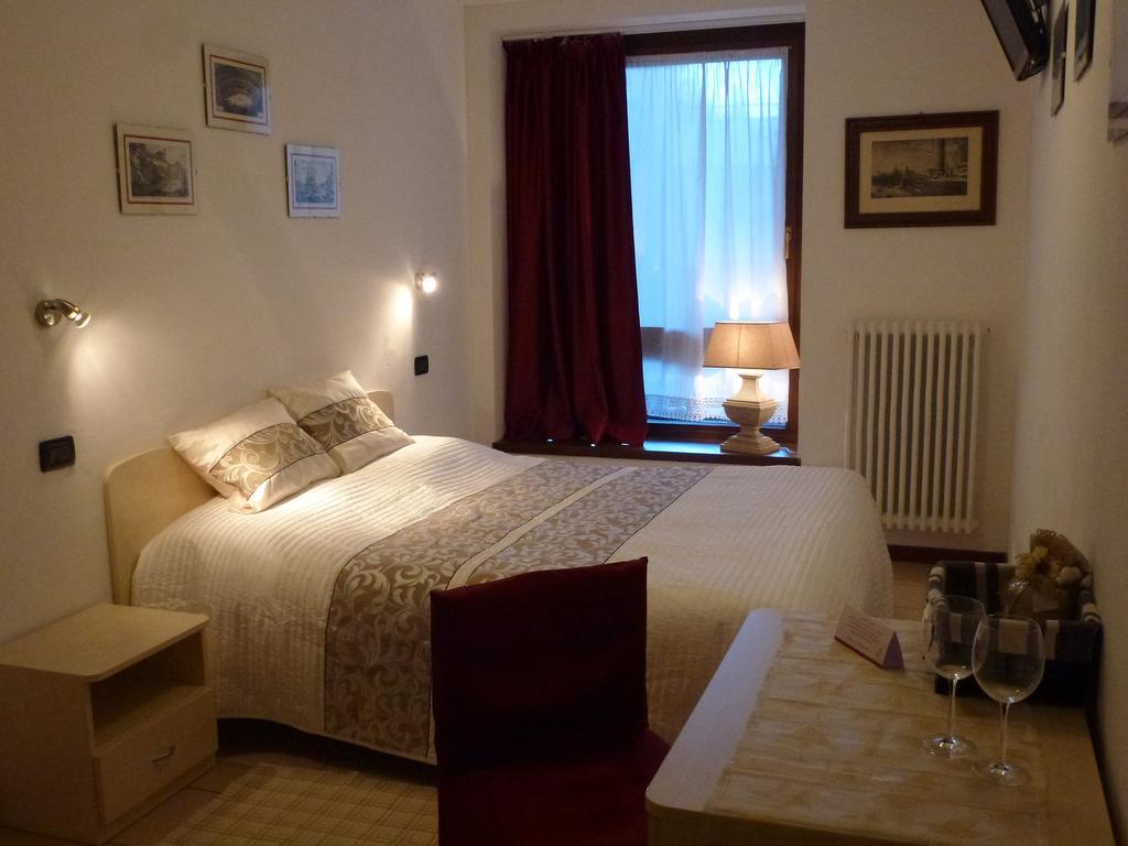 Affittacamere Lago Rotondo Mezzana (Trentino Alto Adige) Exterior foto
